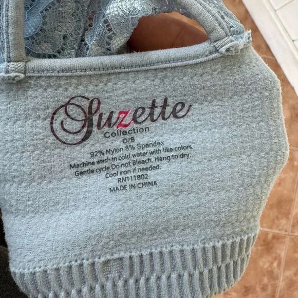 Lace-Back Blue Camisole - Picture 3 of 3